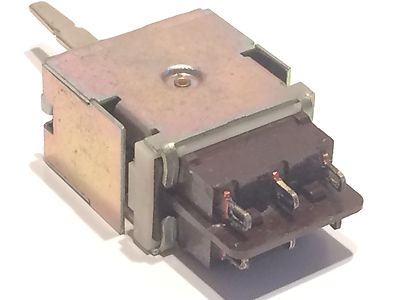 VINTAGE MAINS LEVER SWITCH fd5c19
