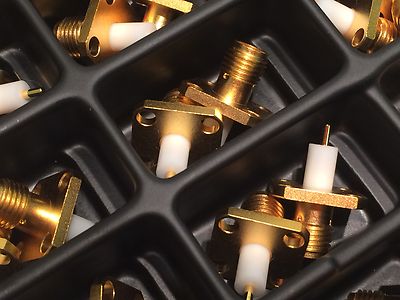 4 HOLE CHASSIS MOUNT GOLD PLATED SMA FEMALE BEST QUALITY ROSENBERGER x5 bsb3a