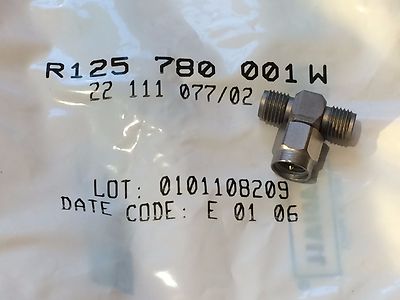SMA T ADAPTER FEMALE - MALE - FEMALE RADIALL R125780001W ae1y21
