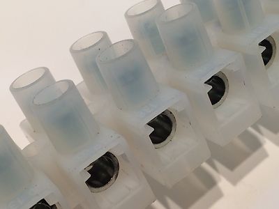 BEST QUALITY 60A CONNECTOR STRIP CHOC BLOCK FOR UPTO 16MM CABLE METALLUK