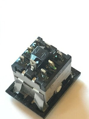 NIHON MLW-3028 DPDT MOMENTARY SPRUNG BIAS CENTRE OFF ROCKER SWITCH fd7m83