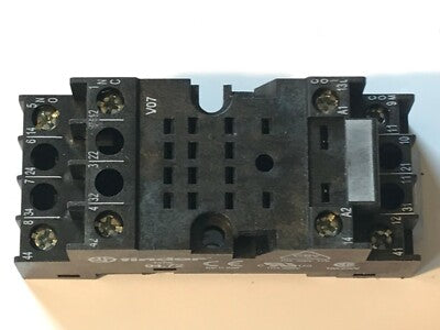FINDER 94.72 DIN RAIL 14 PIN RELAY BASE SOCKET FOR TYPE 55 56 RELAYS ae1v1