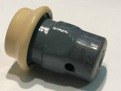 300PF 6KV VINTAGE U.T.C. RF RADIO TRANSMITTER DOOR KNOB CAPACITOR bsa4dc