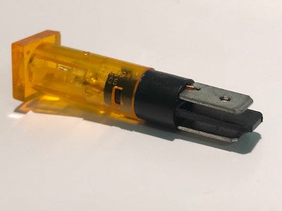 NEAT 240V 9MM ORANGE PUSH FIT SQUARE MAINS NEON WITH SPADES (X1) ac1f10
