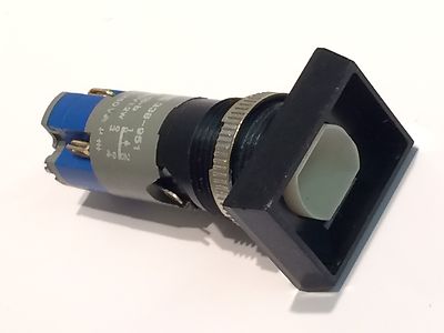 RS 338-951 ILLUMINATED RECTANGULAR PANEL CONTROL PUSH SWITCH DOUBLE POLE fbb14b