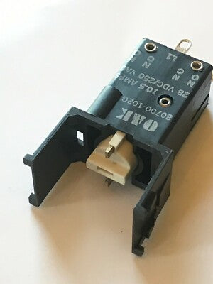 OAK 80700-102G DPDT MOMENTARY PUSH SWITCH (X1) fd7m81