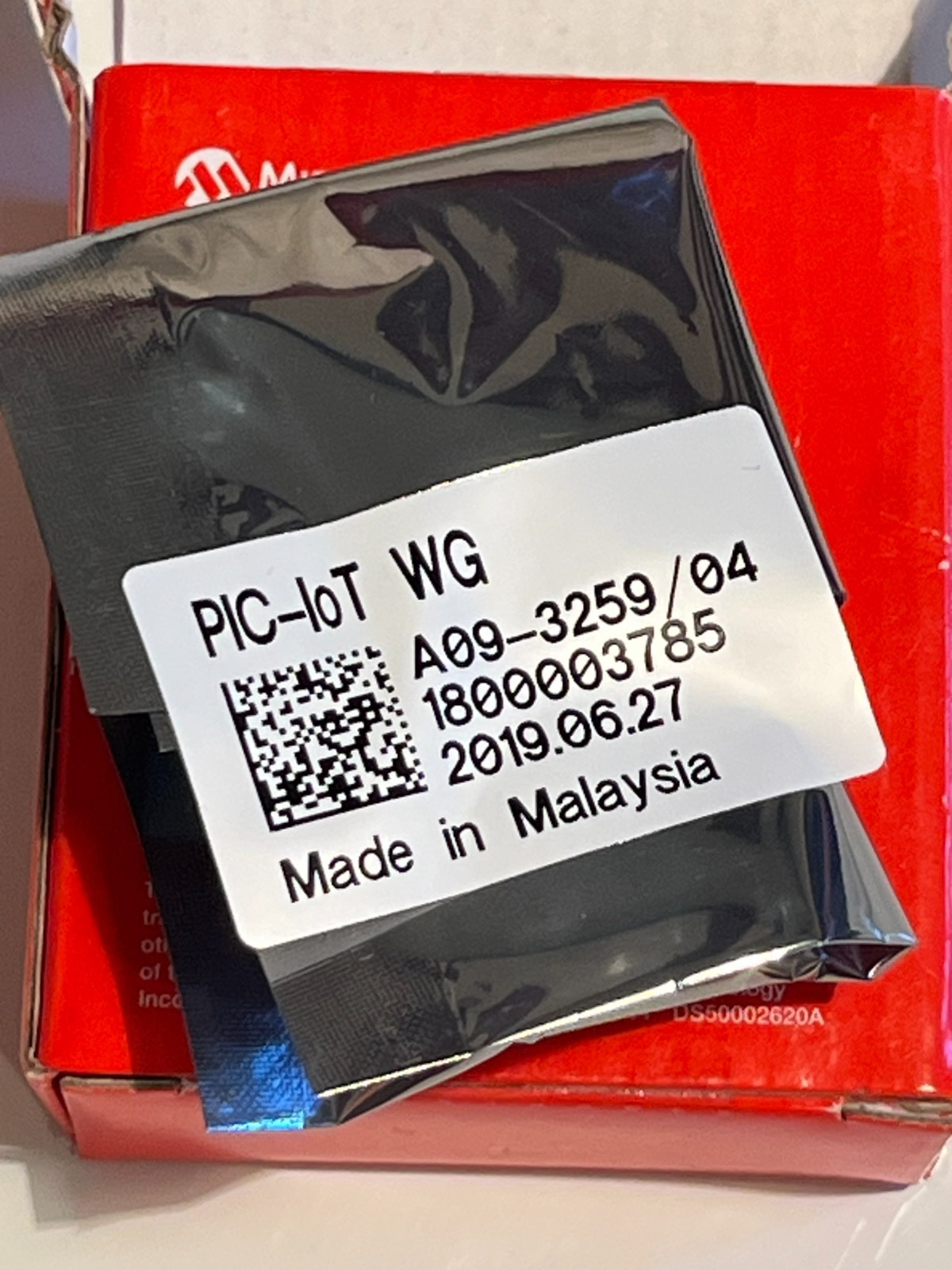 MICROCHIP AC164164 PIC-IOT WG DEVELOPMENT BOARD AD1M28
