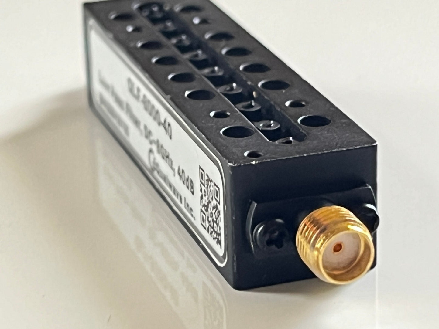 QUALWAVE DC - 8GHZ LOW PASS FILTER SMA CONNECTORS AE1W90