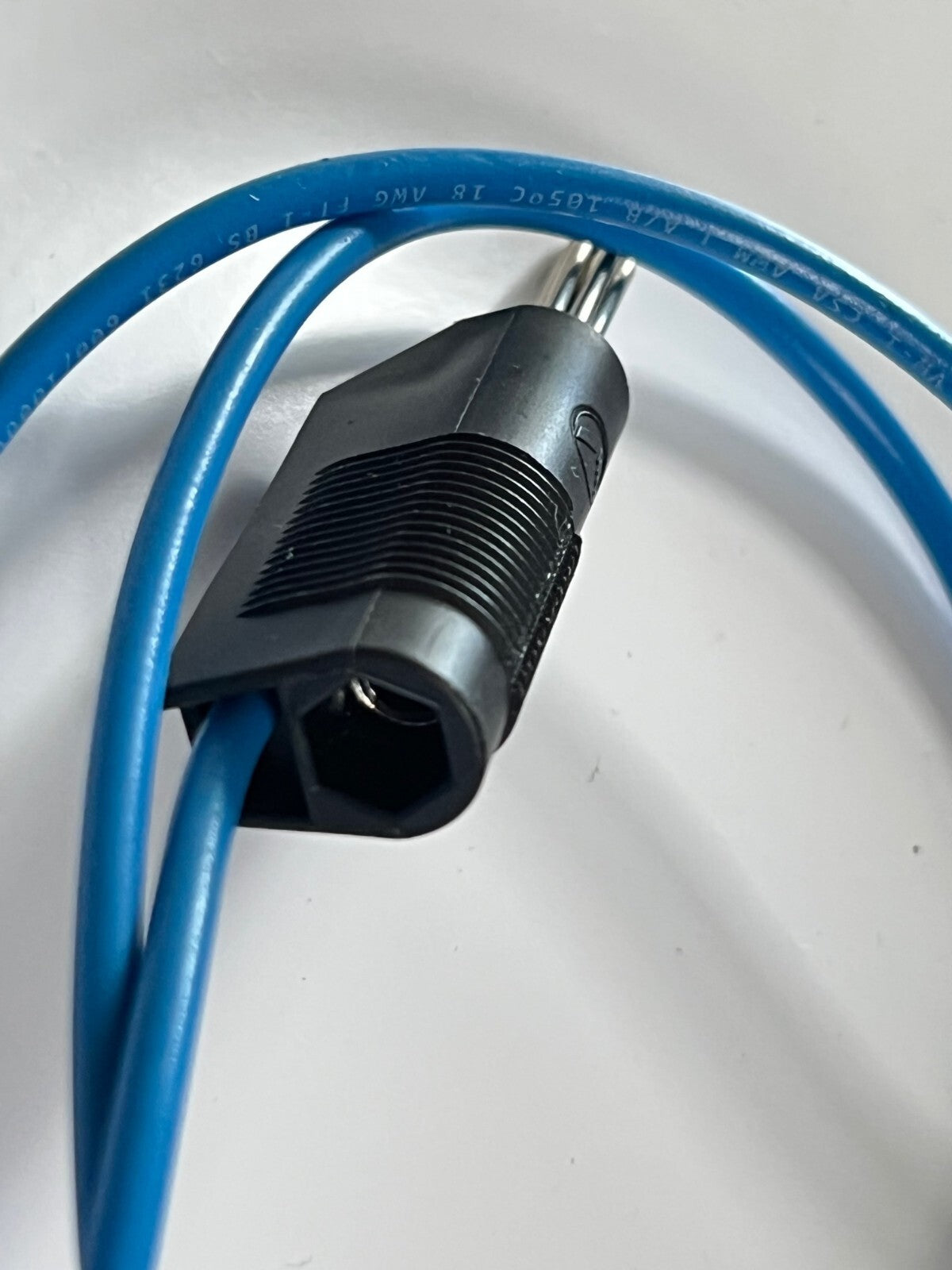 HIRSCHMANN PREMIUM QUALITY BLACK 4MM STACKABLE PLUG ON 65CM OF WIRE ad1*28