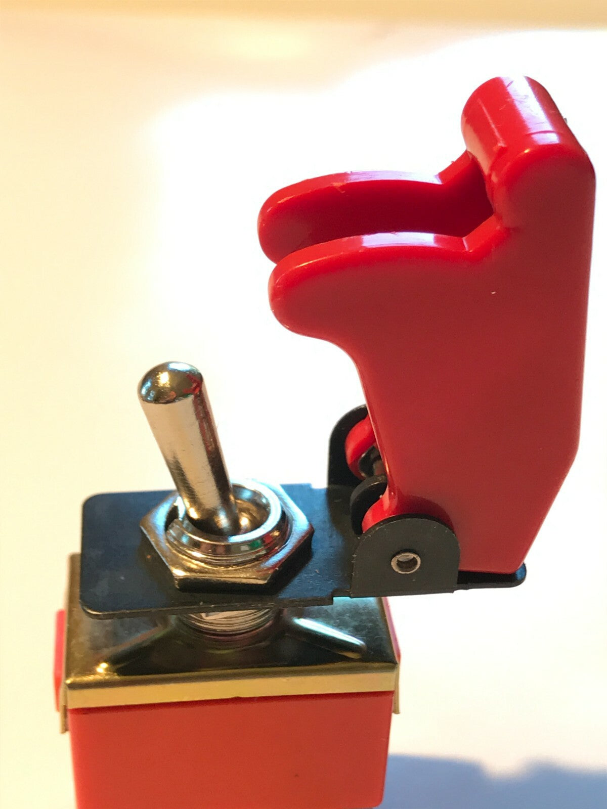 TOGGLE SWITCH GUARD PROTECTOR SPRING LOADED COVER ALL COLOURS fcb21