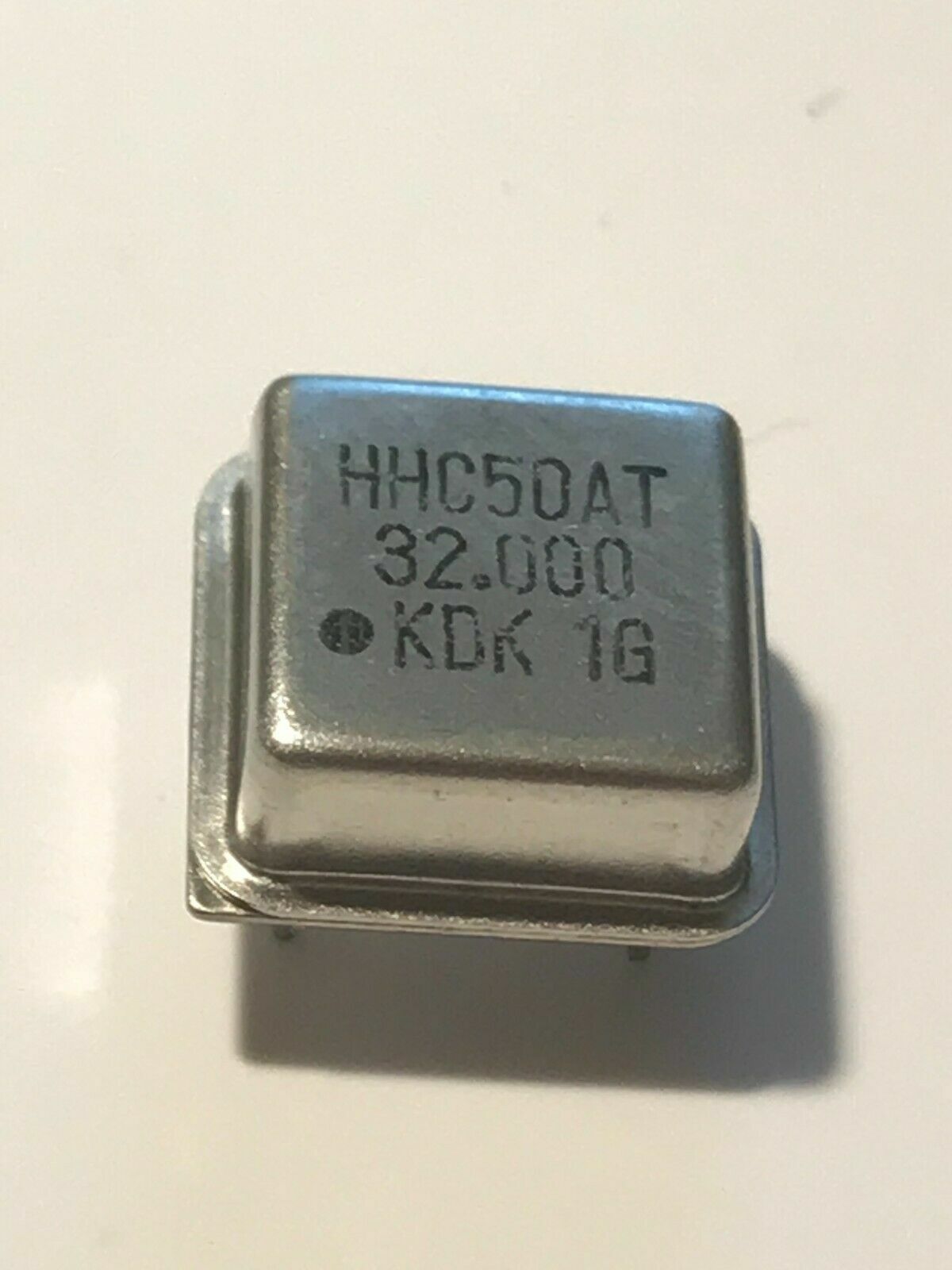 XTAL CRYSTAL OSCILLATOR 4 PIN METAL CAN 8 PIN DIL SIZE ALL FREQUENCIES faa27