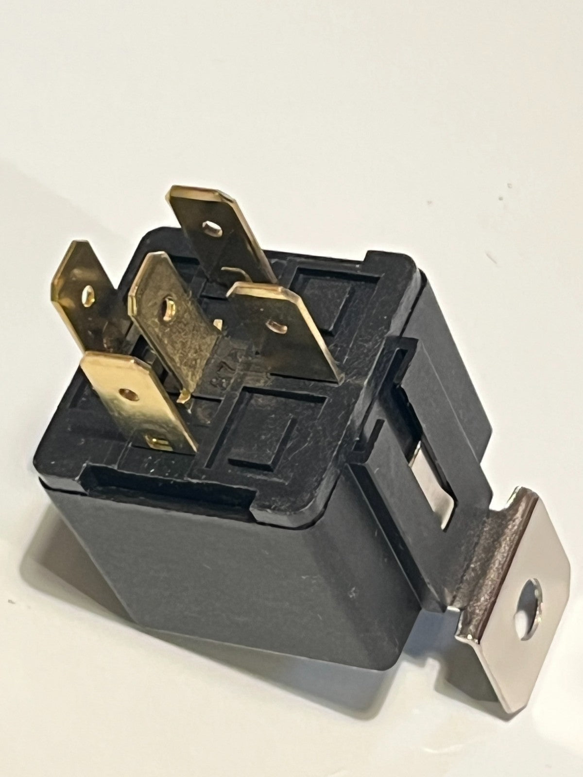 TYCO 1432797-1 24VDC SPDT AUTOMOTIVE RELAY SINGLE POLE 30A CONTACTS fd2h11