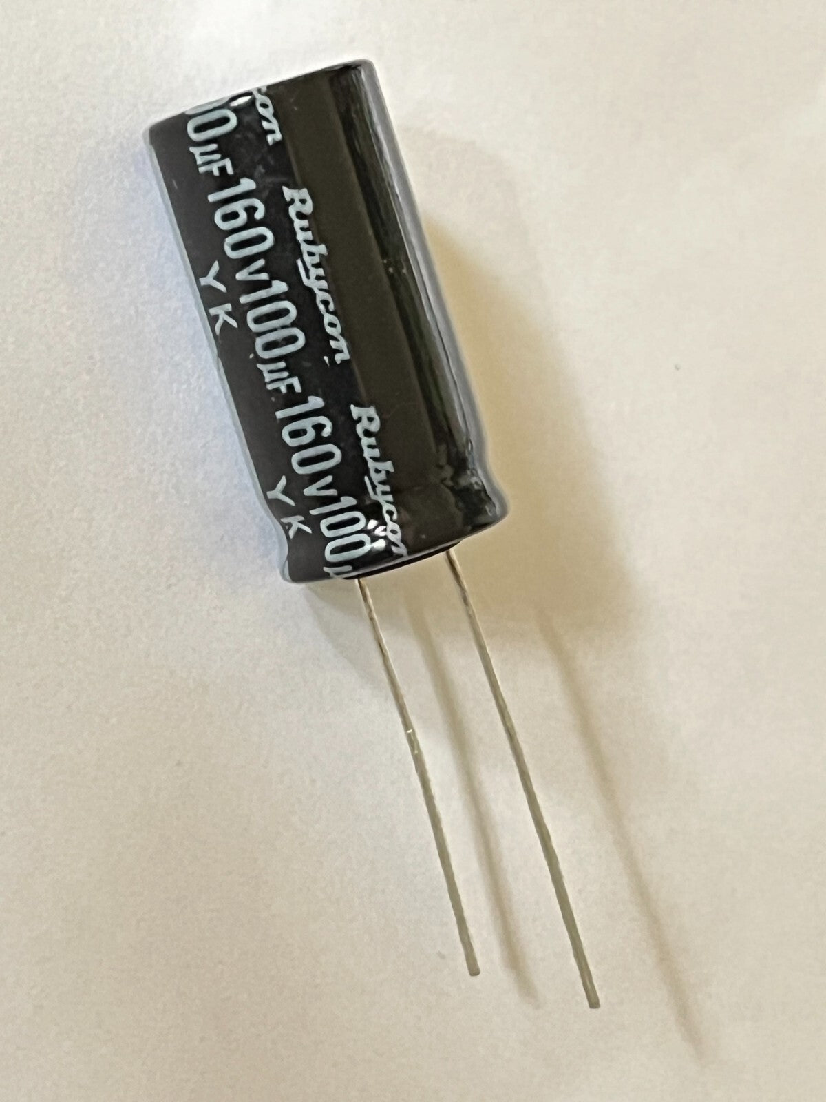 100UF 160V RADIAL ELECTROLYTIC CAPACITOR RUBYCON YK (x1) fbe4c2