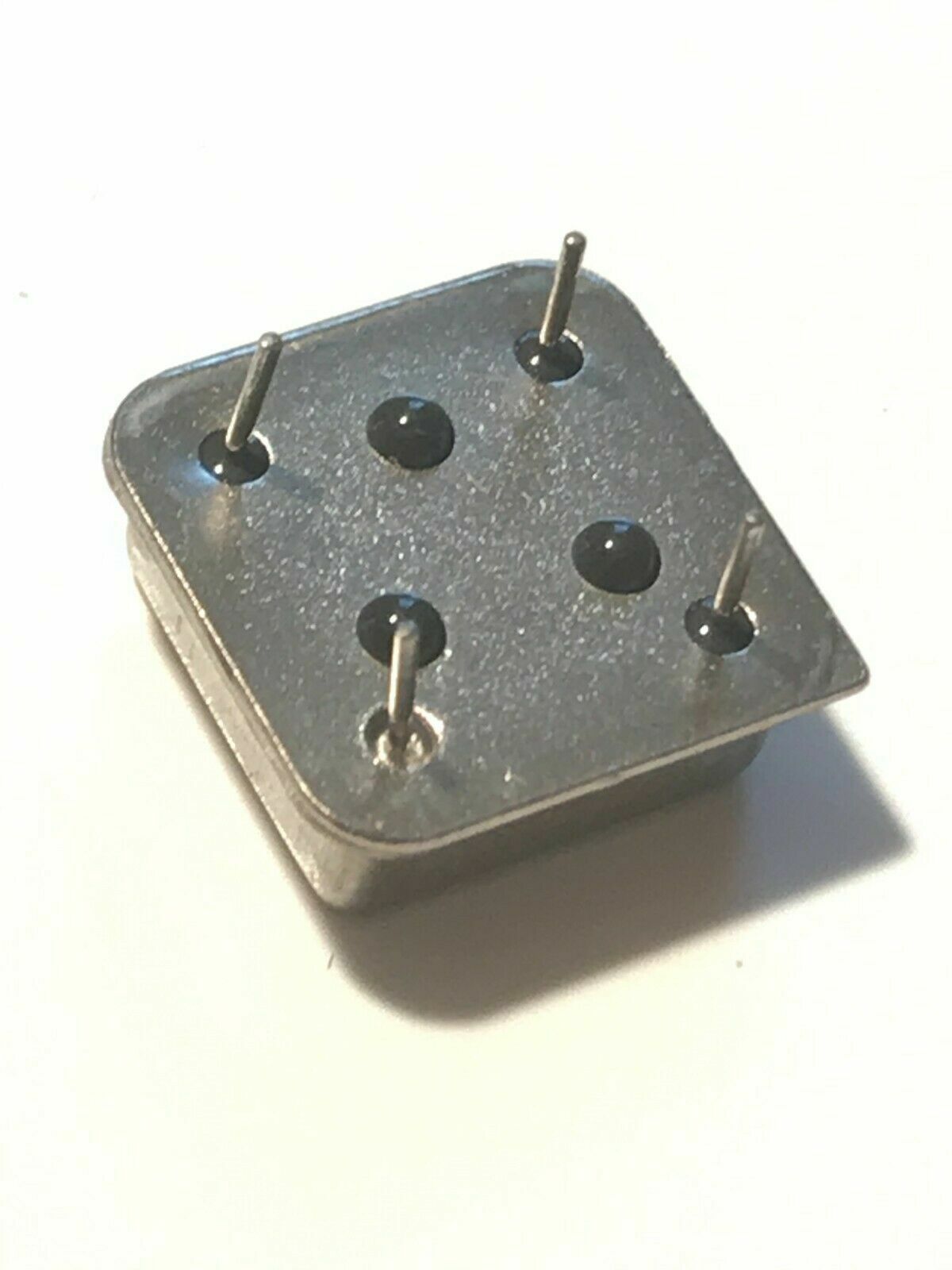 XTAL CRYSTAL OSCILLATOR 4 PIN METAL CAN 8 PIN DIL SIZE ALL FREQUENCIES faa27