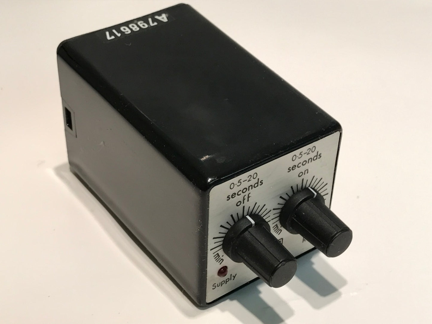 RS CYCLIC TIMER RELAY 8 PIN OCTAL 240V 0.5 - 20 SECS RS 347-804 ae1V18