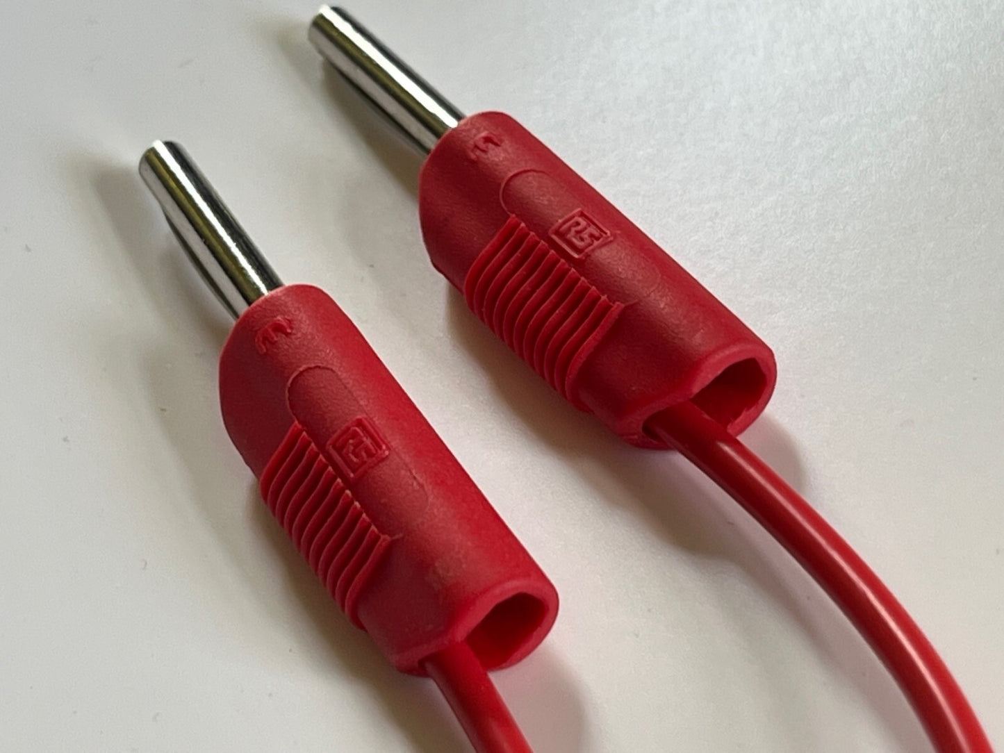 RS PRO QUALITY 4MM STACKABLE BANANA PLUG TEST LEAD 1.0M LONG RED ad1*19