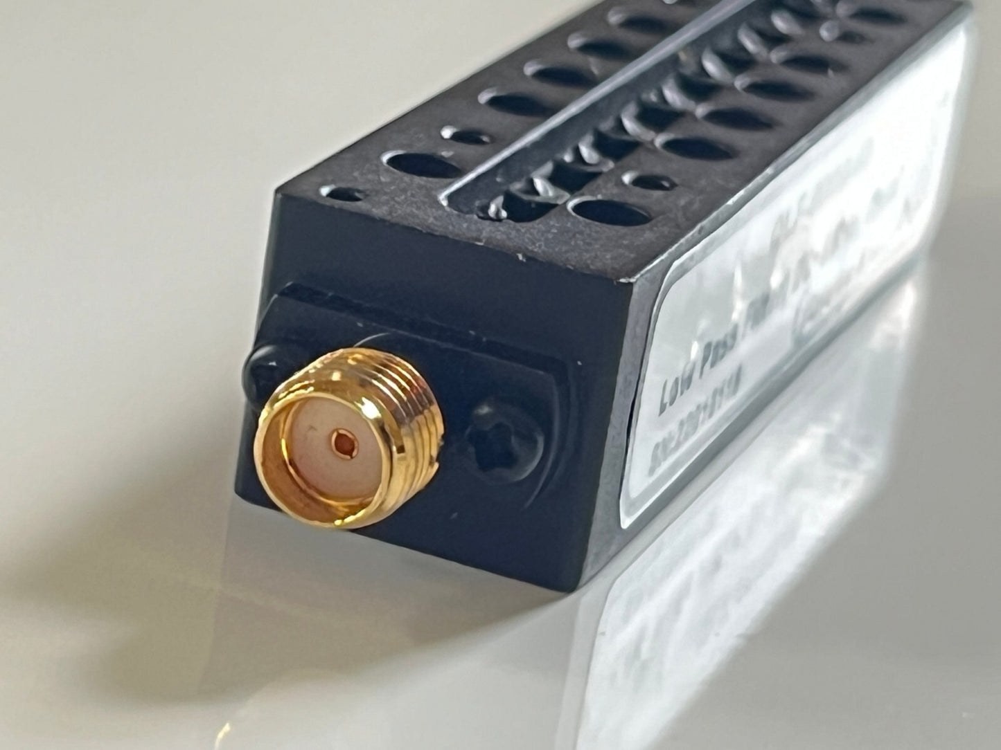 QUALWAVE DC - 8GHZ LOW PASS FILTER SMA CONNECTORS AE1W90