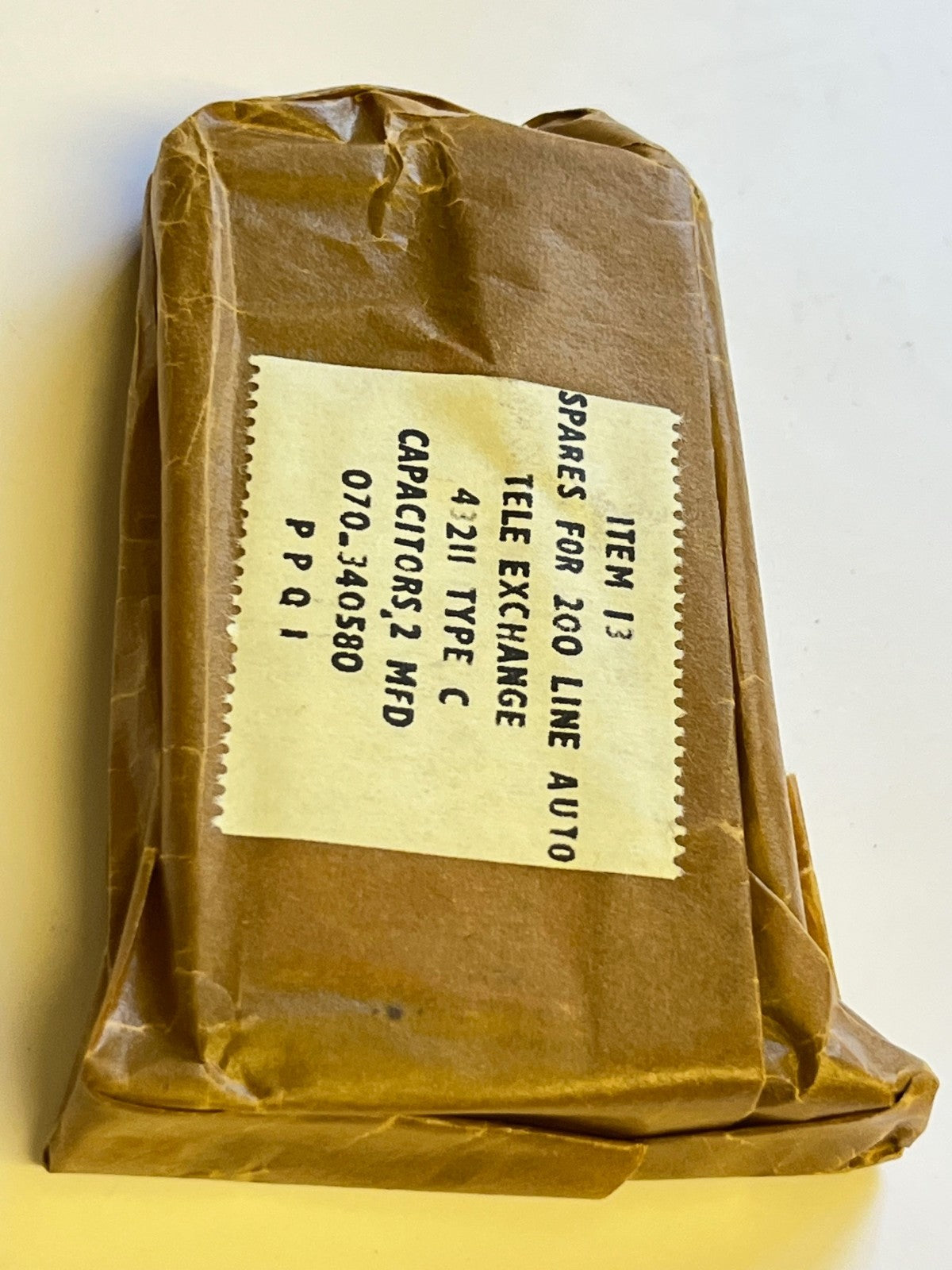 2UF 2mfd 200V PAPER IN OIL VINTAGE CAPACITOR FD4g10