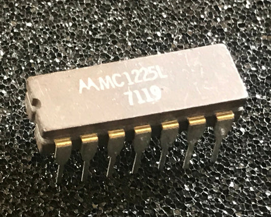 MC1225L MOTOROLA IC CHIP 16 PIN CERAMIC DIL UK STOCK (x1) fd7d104