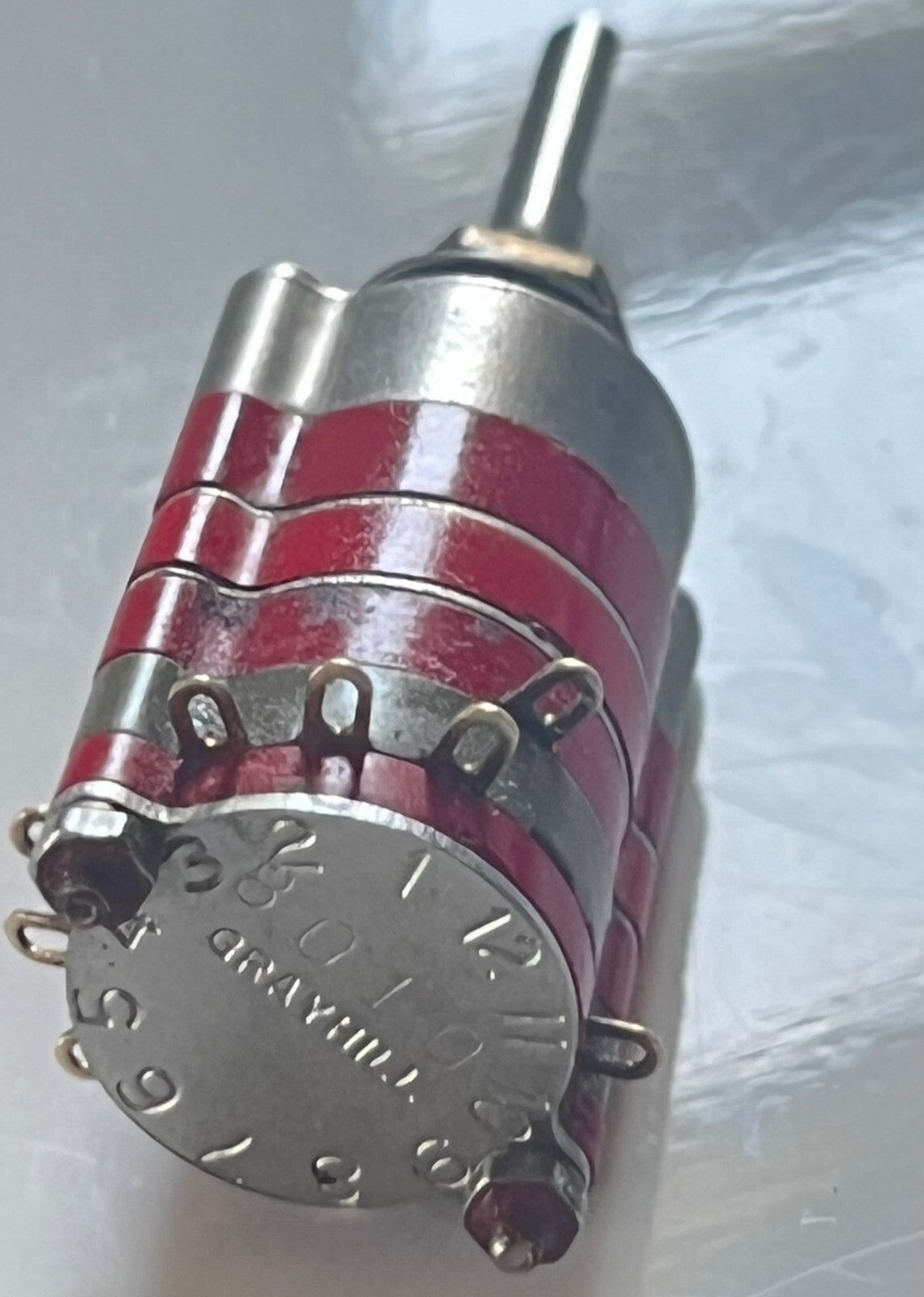 GRAYHILL 10 WAY 1 POLE PULL SHAFT TO MOVE SAFETY MINI ROTARY SWITCH fd1d5