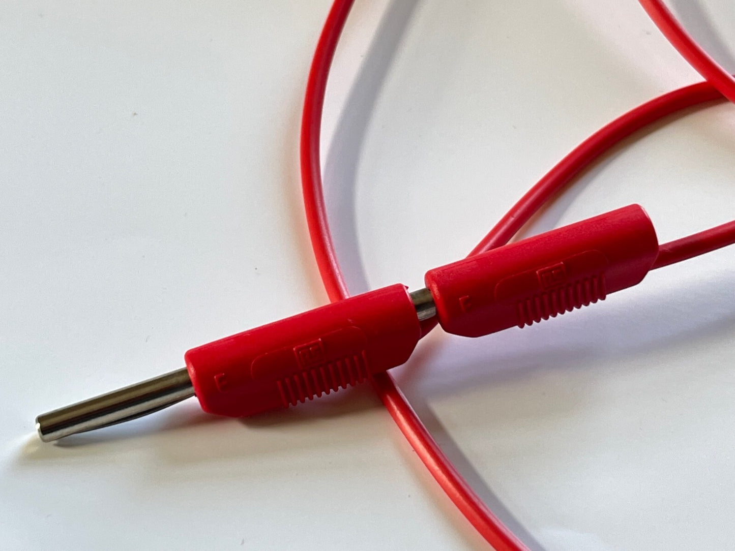 RS PRO QUALITY 4MM STACKABLE BANANA PLUG TEST LEAD 1.0M LONG RED ad1*19