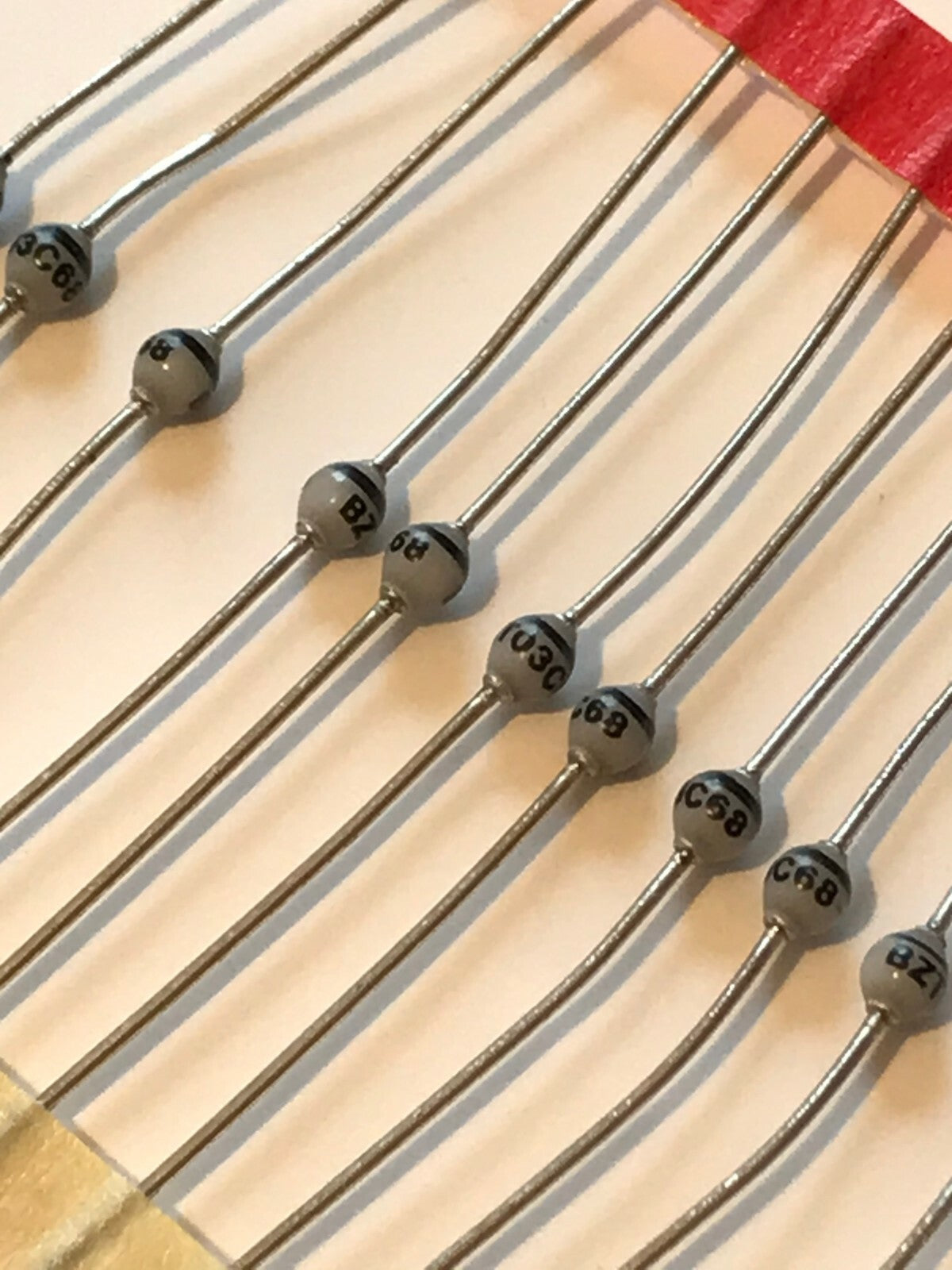 ORIGINAL PHILIPS BZT03-C68 ZENER DIODE 68V 3.25W UK STOCK (x1) fcb25.19