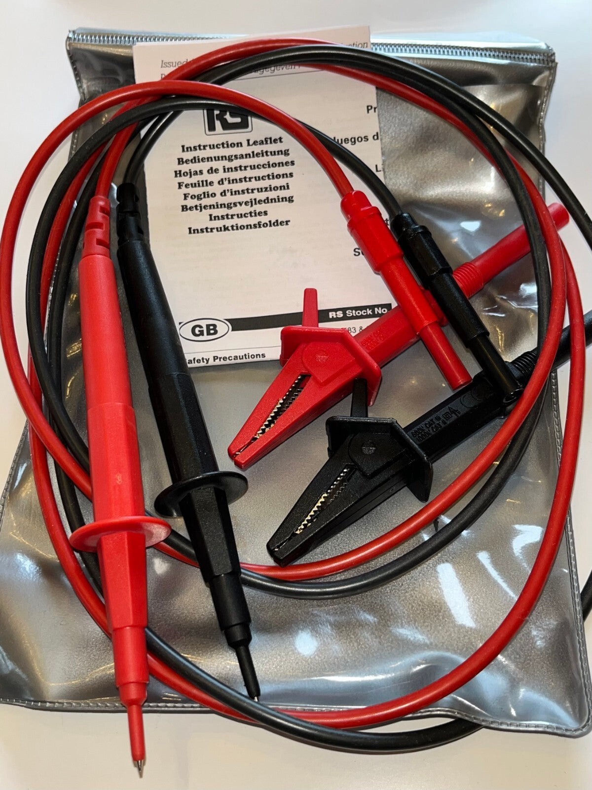 RS PRO QUALITY SILICONE FUSED TEST LEAD KIT 4MM SHROUDED PLUG MADE IN UK ad1*6