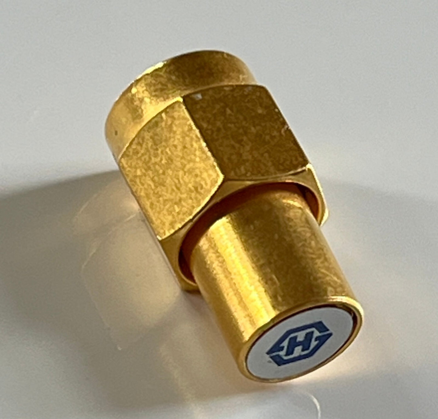 SUHNER GOLD PLATED SMA MALE TERMINATOR LOAD 1W 18GHZ (x1) FD6A13