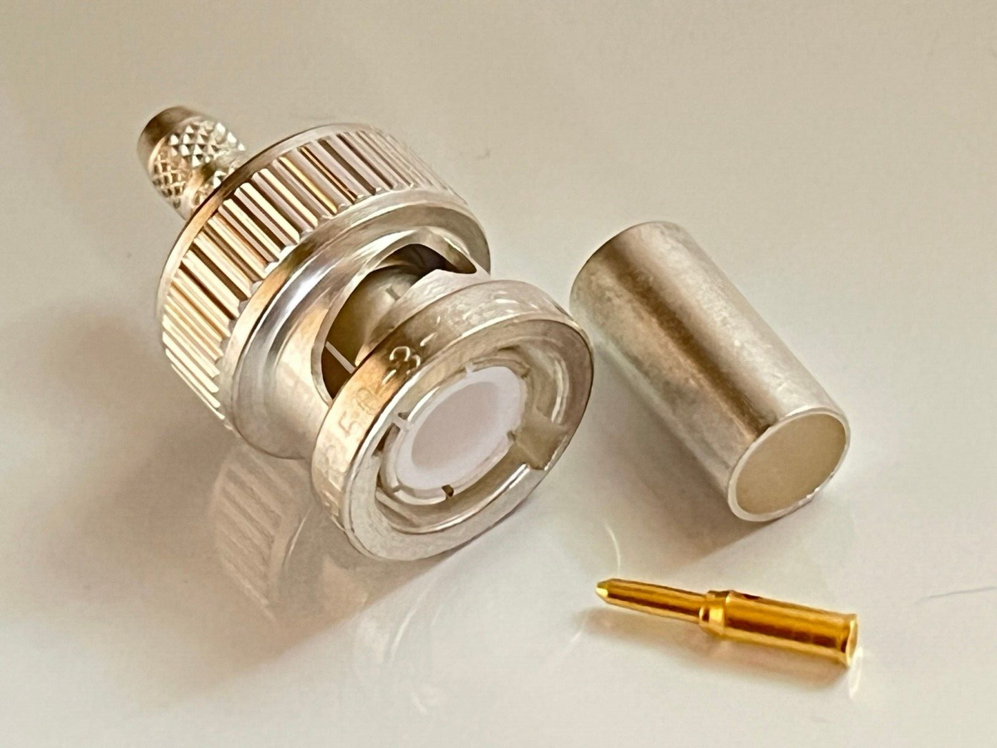 SUHNER SILVER PLATED BNC PLUG 50 OHM MALE CRIMP TYPE FOR RG58 CABLE ad2n16