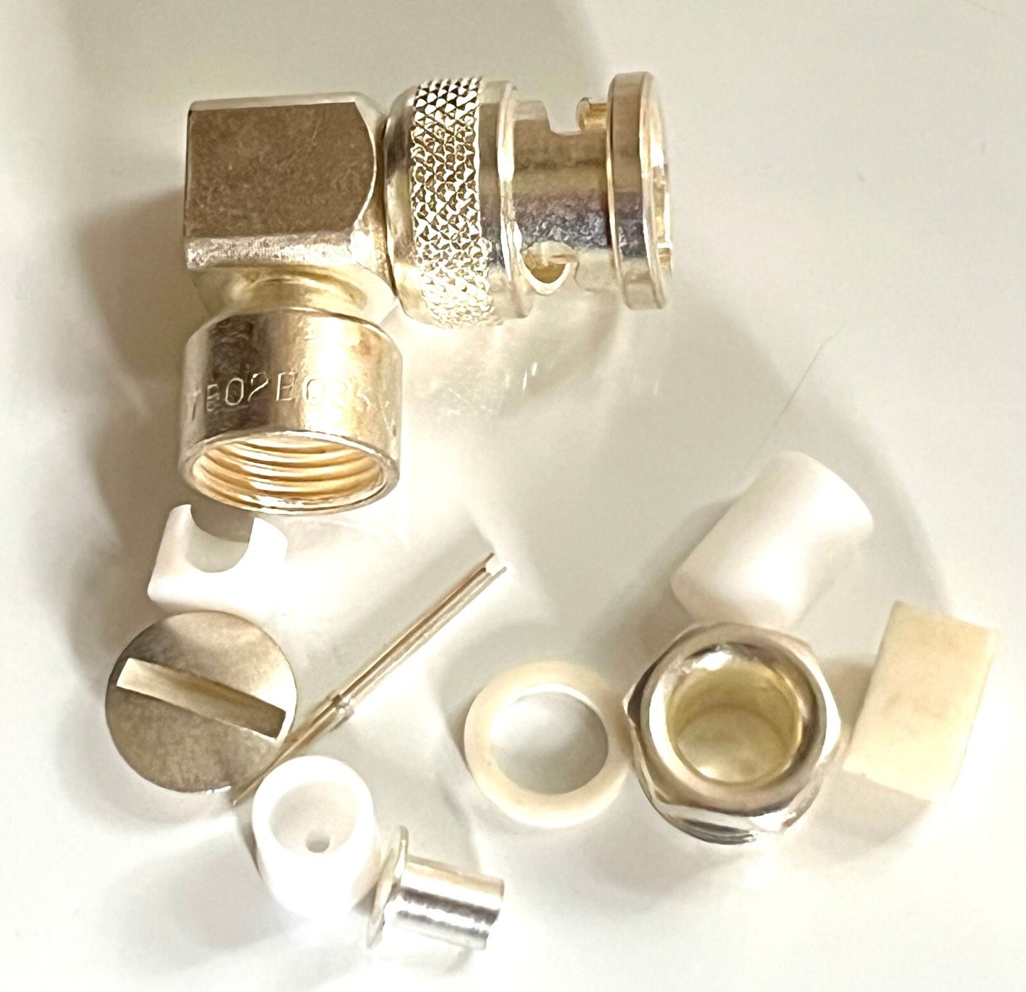 SILVER PLATED RIGHT ANGLE ELBOW BNC PLUG 75 OHM MALE BEST QUALITY ad2n17