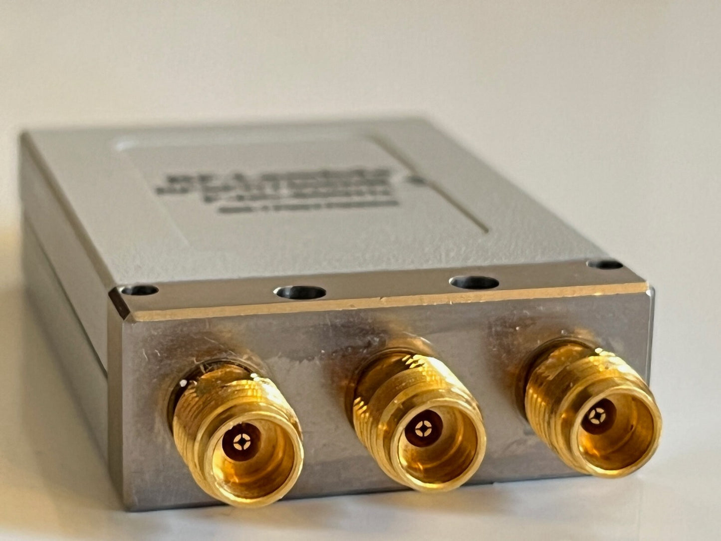 RF-LAMBDA RFSPDT50EMB-S COAXIAL RELAY SWITCH 2.4MM 50GHz 24Vdc SPDT AE1W7