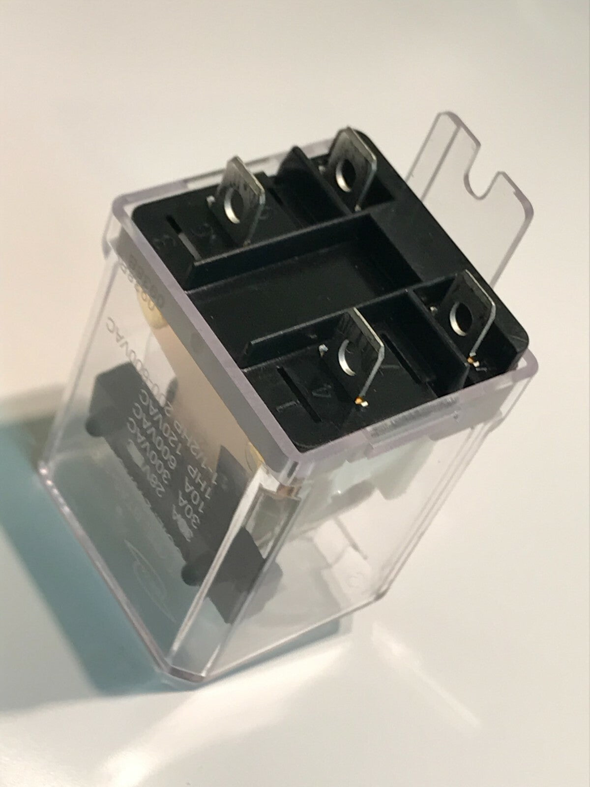24V AC SINGLE POLE ON - OFF HEAVY DUTY RELAY WITH 30A CONTACTS x1 ad2k9