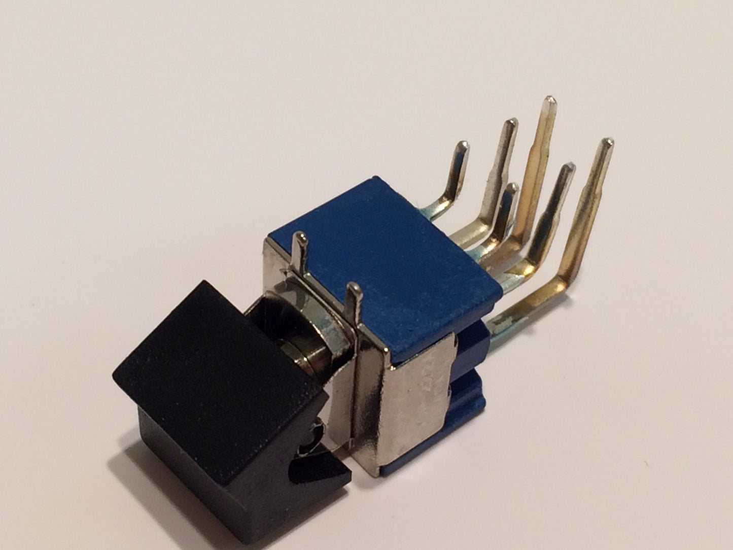 SKY KS-SP-222A MINI PCB MOUNT ROCKER SWITCH DOUBLE POLE & THROW DPDT ad2s5