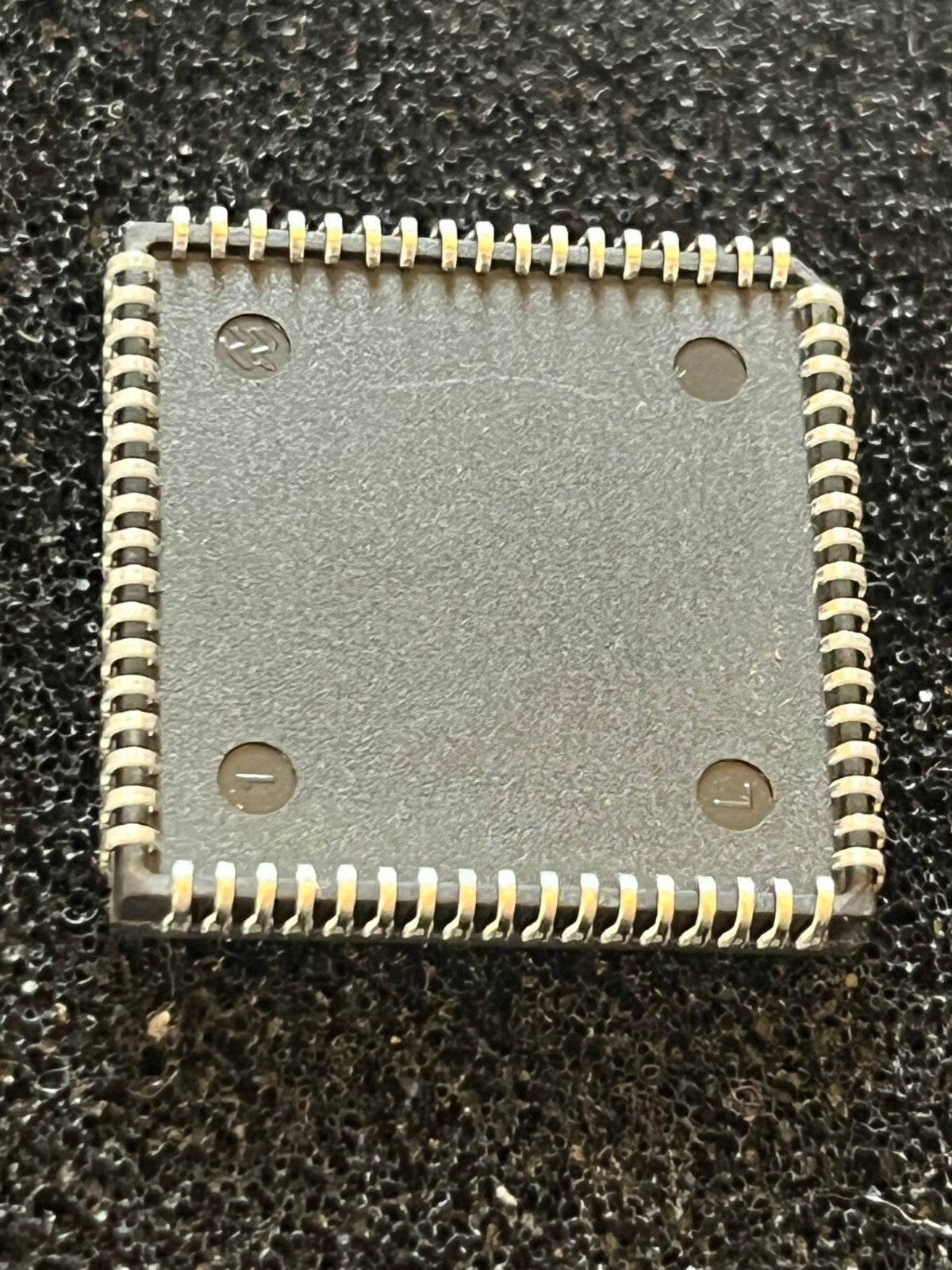 HPC46400EV20 68 PIN PLCC MICROCONTROLLER UK STOCK (x1) fcb20.21