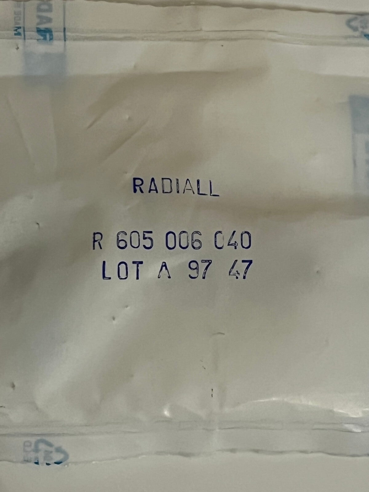 RADIALL R605006040 BR2 PLUG 78 OHM MALE 2 POLE BNC (x1) AD2N24