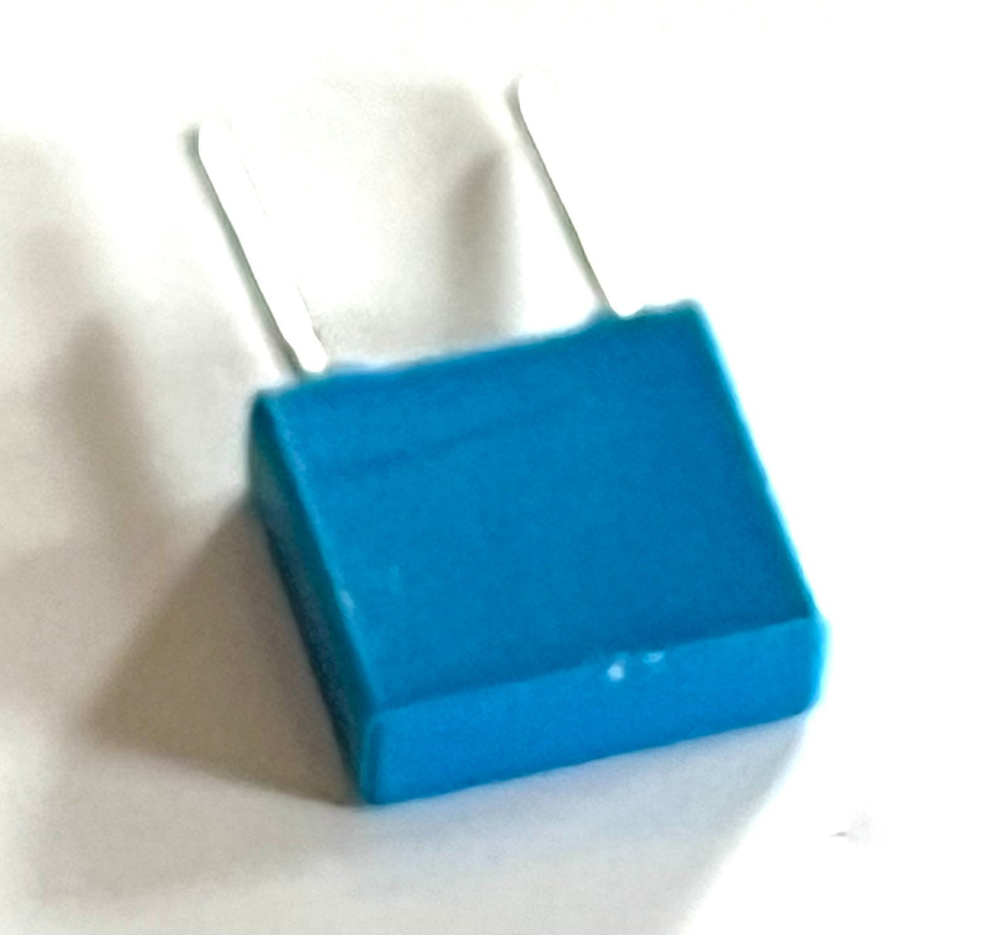 2.2nF 2200pF 63V 10% 125 °C 5MM POLYESTER MKT CAPACITOR (X5) EPCOS fca13.5