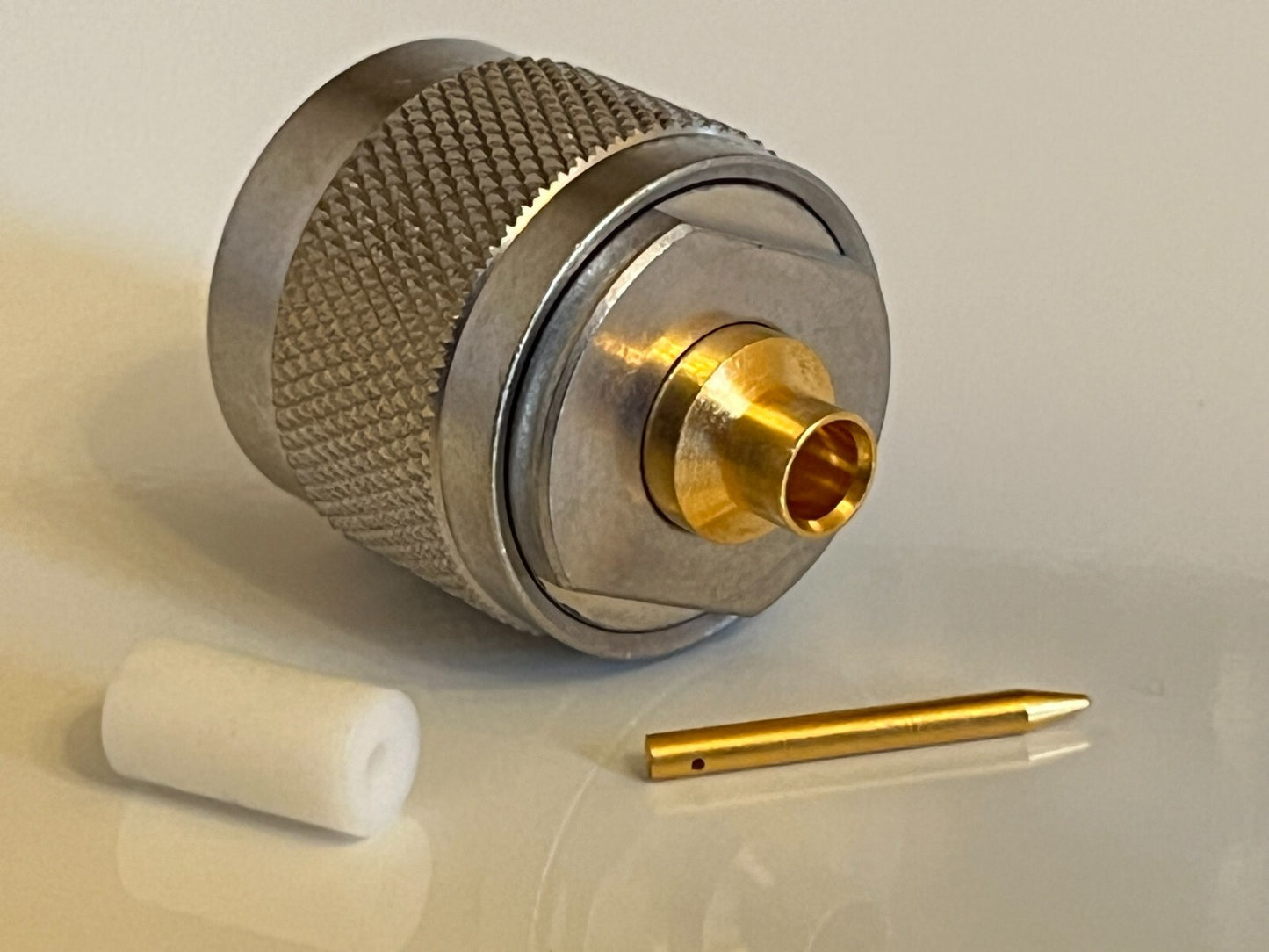 SUHNER 50 OHM N TYPE MALE CONNECTOR FOR SMALL COAX & .141 SEMI RIGID fd5h4