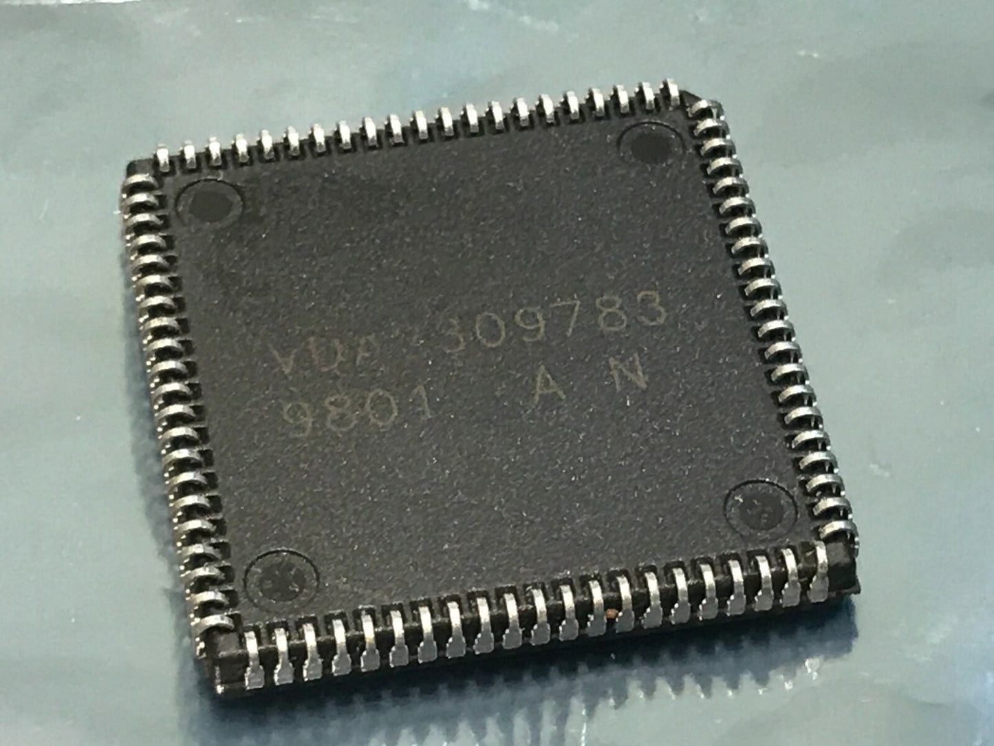 ORIGINAL ALTERA EPF8282ALC84-4 PLCC PROGRAM LOGIC CHIP UK STOCK x1 fcb15.15
