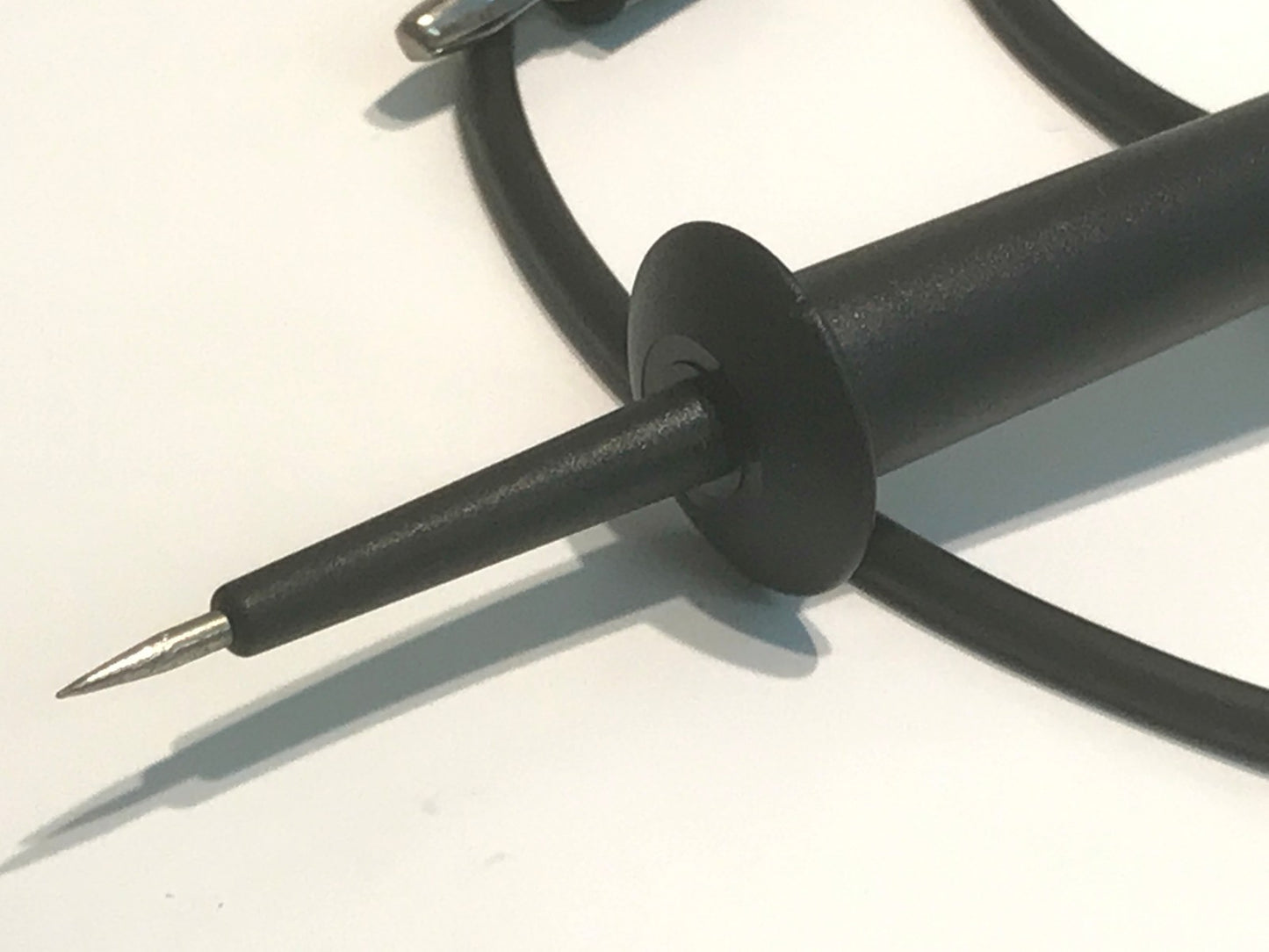 SHARP POINT TEST PROBE TO 4MM PLUG LOVELY MILITARY QUALITY CABLE ae1T12