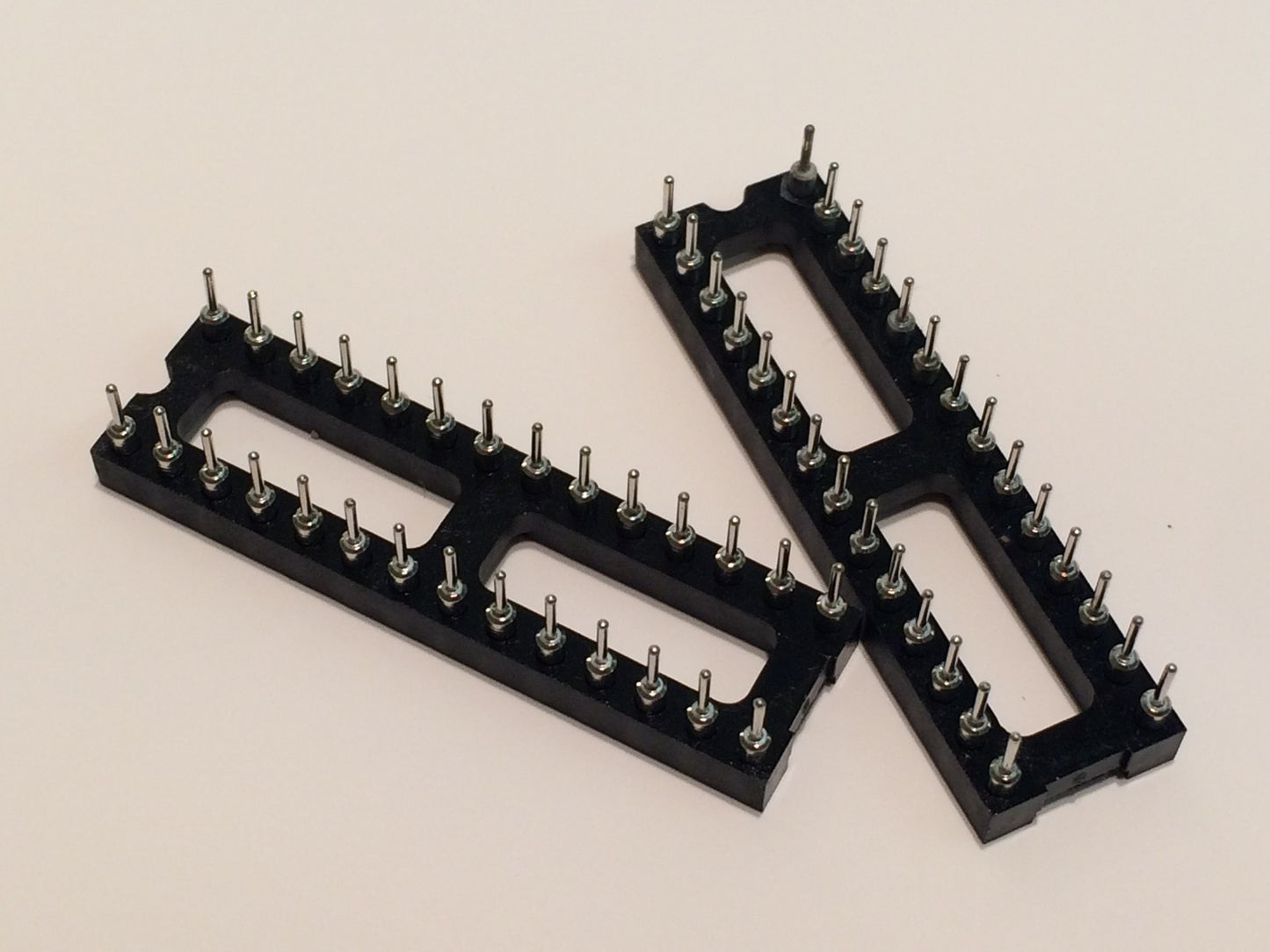 28 WAY SKINNY 0.3" NARROW DIL BEST QUALITY TURNED PIN IC SOCKETS (x3) bsa0T