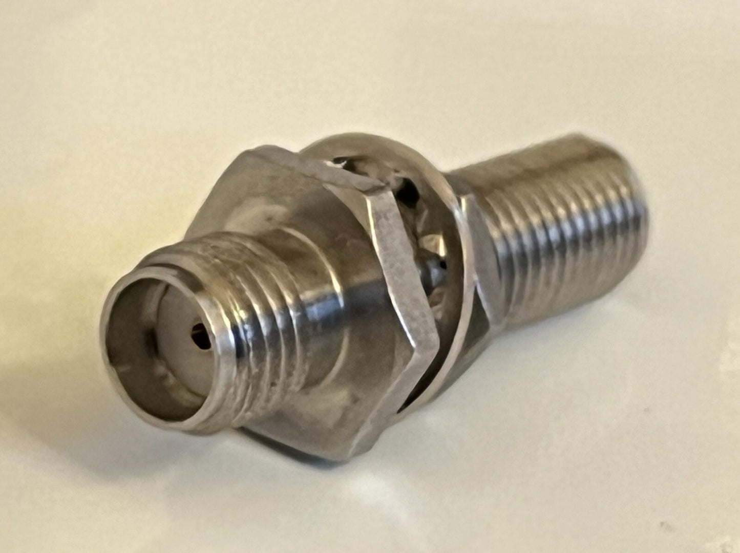 RADIALL R125720001W SMA LONG REACH FEMALE / FEMALE BULKHEAD ADAPTER fbb15a6