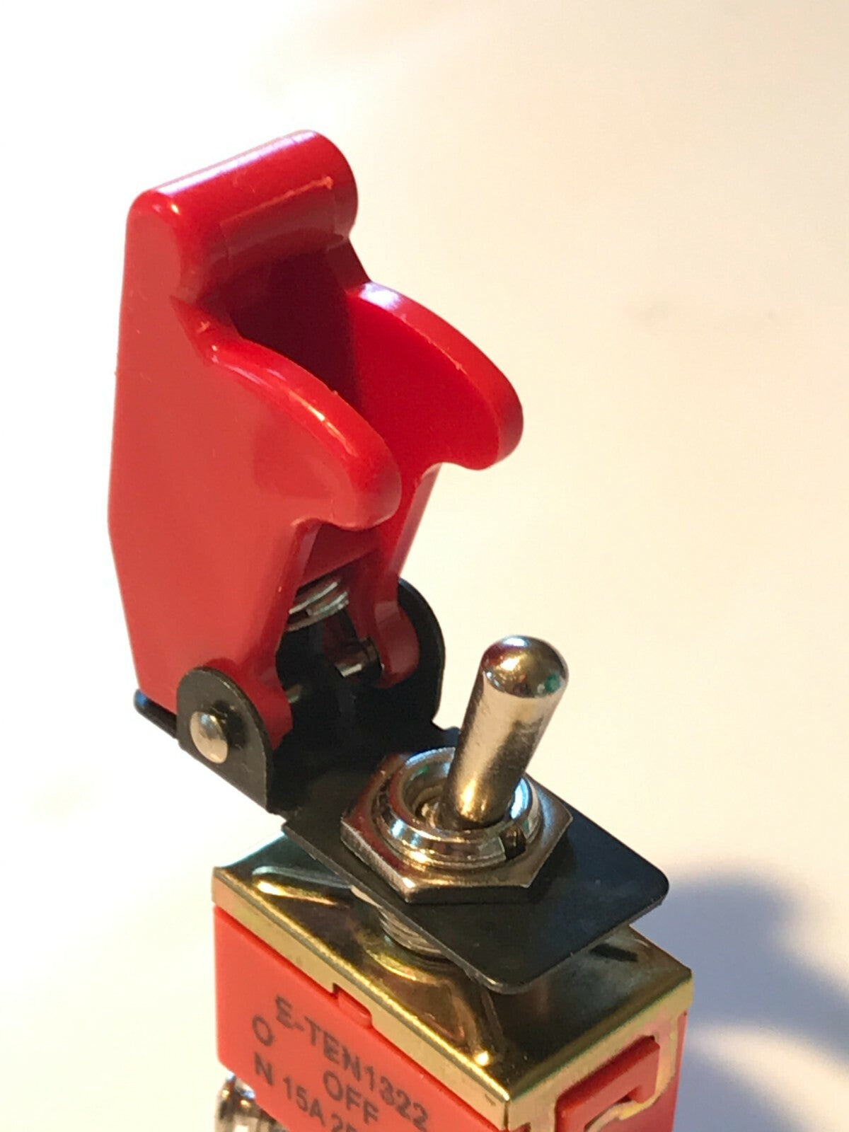 TOGGLE SWITCH GUARD PROTECTOR SPRING LOADED COVER ALL COLOURS fcb21
