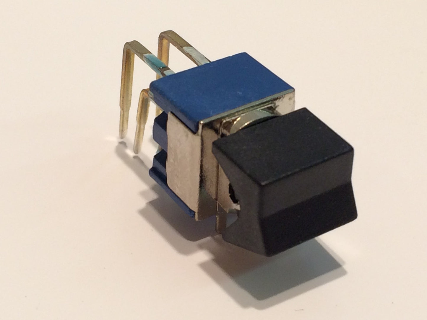 SKY KS-SP-222A MINI PCB MOUNT ROCKER SWITCH DOUBLE POLE & THROW DPDT ad2s5