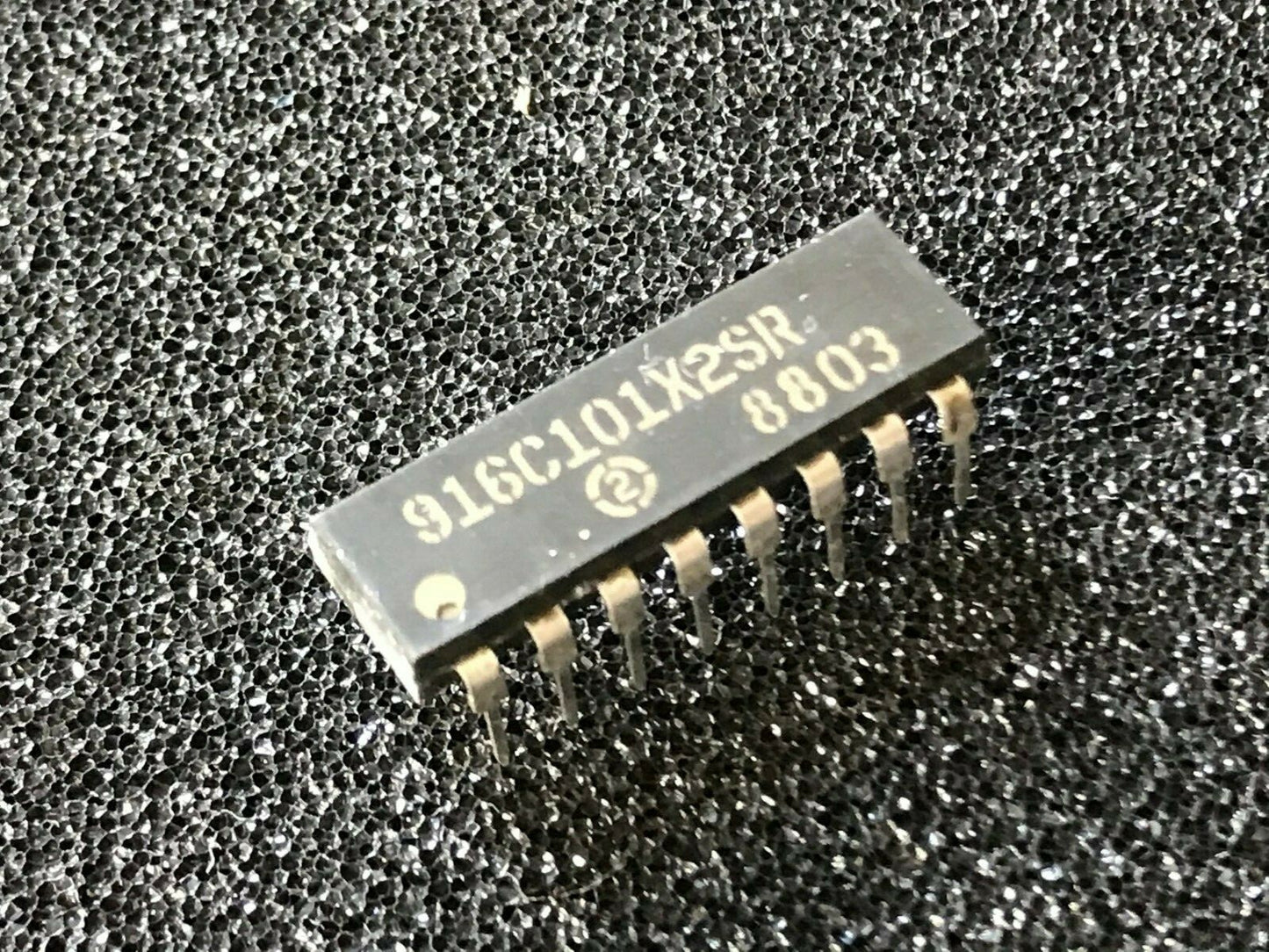 100 OHM DIL 16 PIN RESISTOR NETWORK SPRAGUE (x1) 916C101X2SR fcb27.17