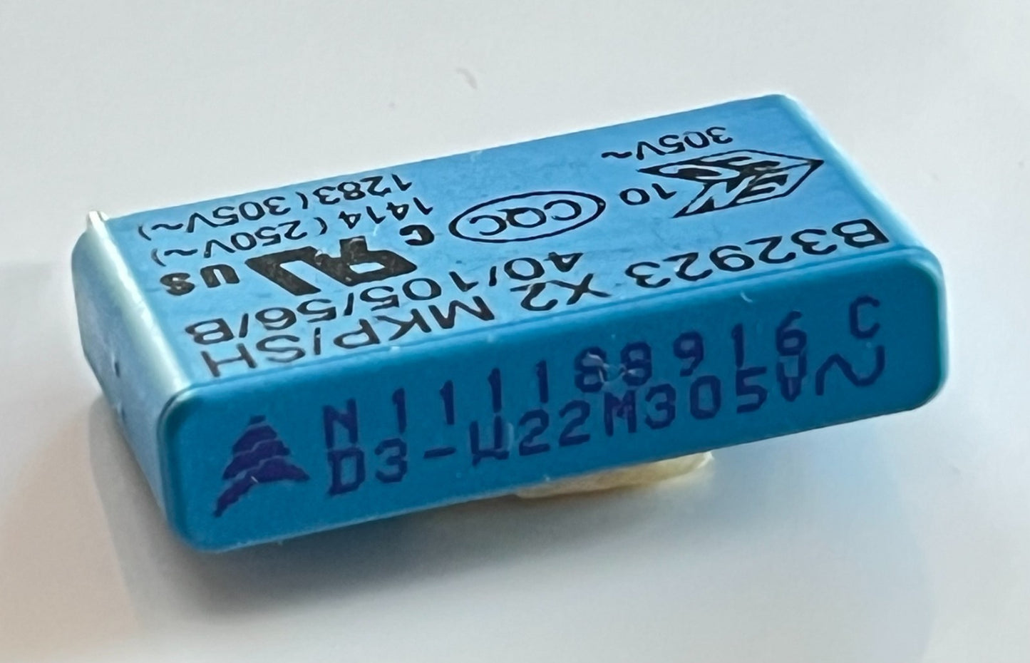 220nF 305V X2 RATED POLYPROPYLENE FILM MKP RADIAL CAPACITOR (X1) EPCOS fca10.1