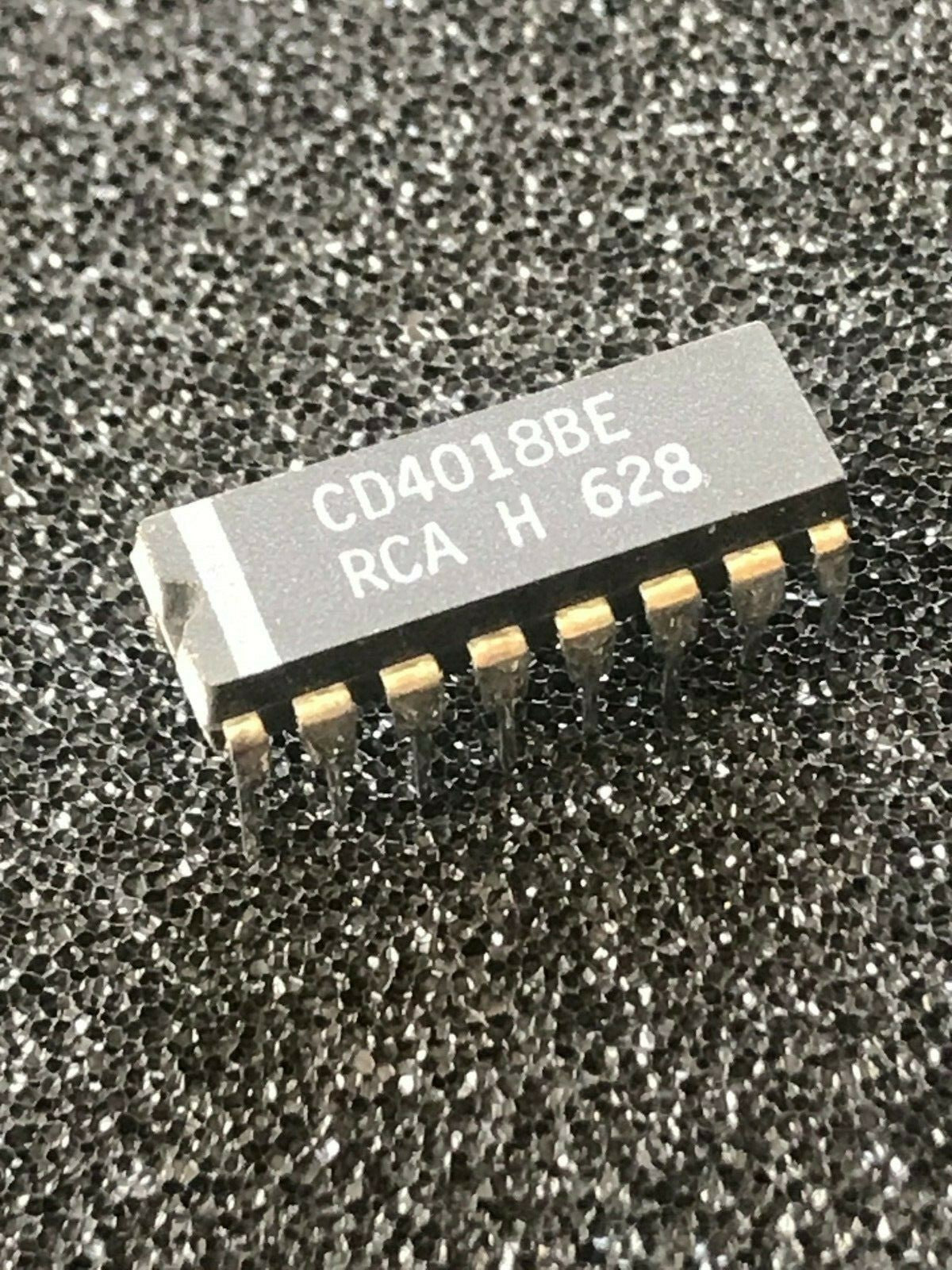 CD4018BE ORIGINAL RCA DIVIDE BY N CHIP UK STOCK x1 fcb16.47