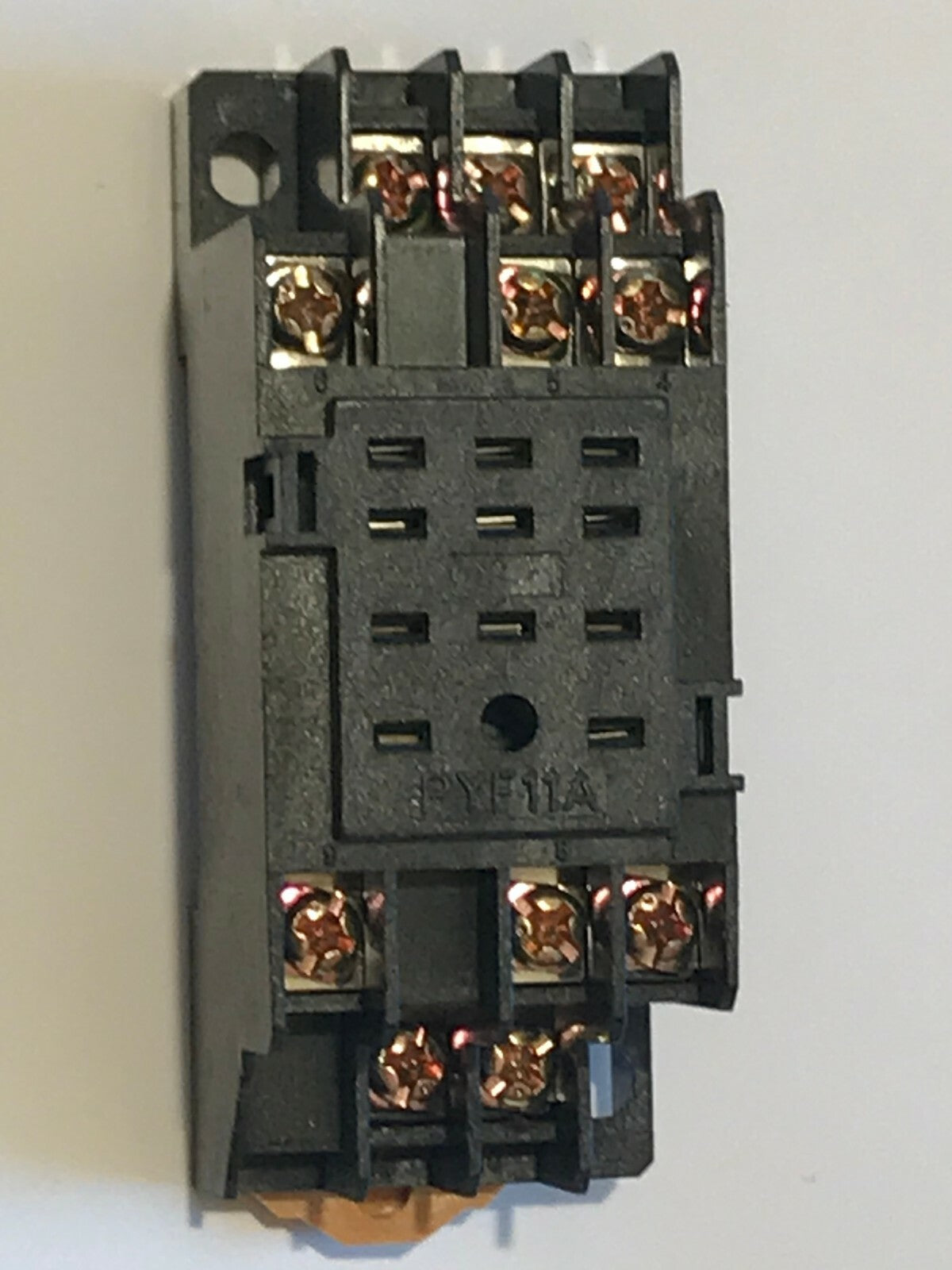 PYF11A 11 PIN RELAY BASE FOR 'MY3' RELAYS DIN RAIL OR SCREW DOWN MOUNT ad1J21