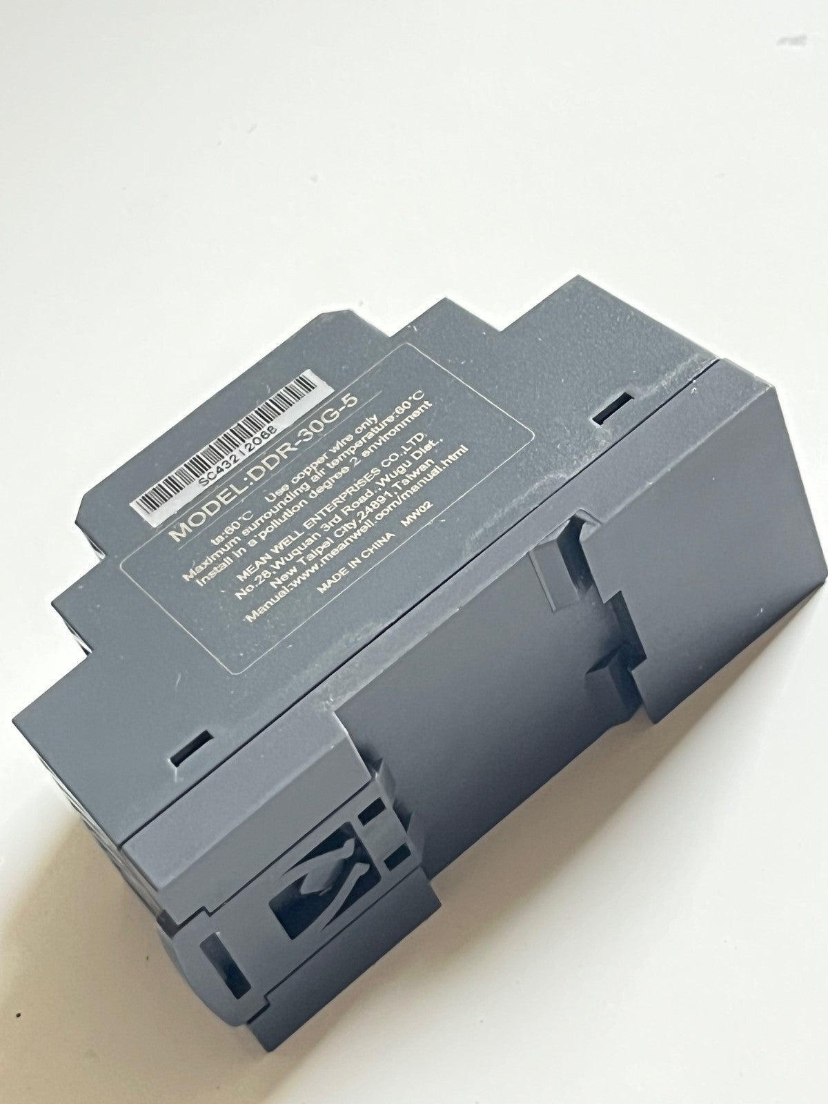 MEAN WELL DDR-30G-5 DIN RAIL MOUNT DC-DC CONVERTOR 9-36V IN 5V 6A OUT fd1d33