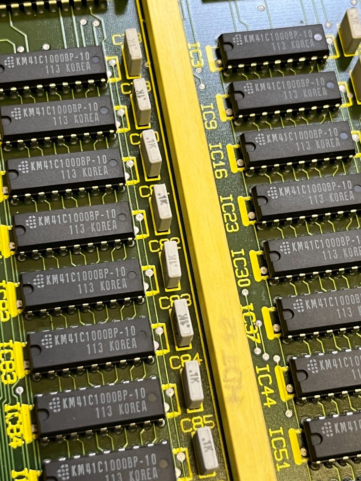 MEMORY PCB WITH 44 X 1MB SAMSUNG DRAM MEMORY CHIPS KM41C1000BP-10 ad1y8