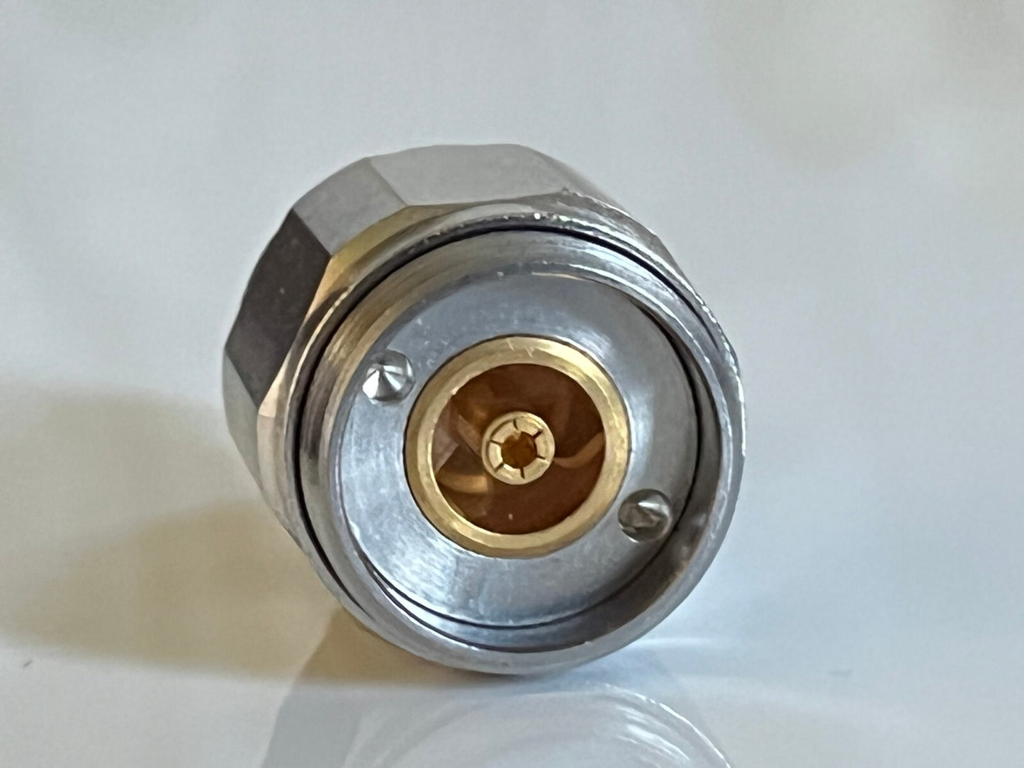 SUHNER PREMIUM APC-7 TO SMA MALE PRECISION RF COAXIAL ADAPTER FBA10A21